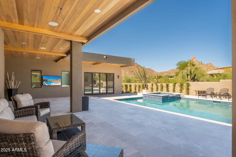 10160 E Saddle Horn Trl