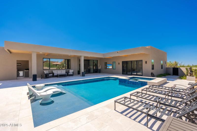 10160 E Saddle Horn Trl