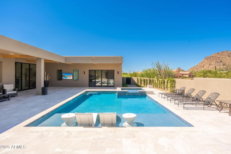 10160 E Saddle Horn Trl