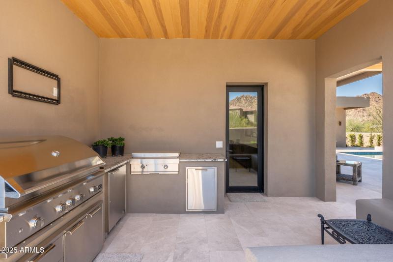 10160 E Saddle Horn Trl