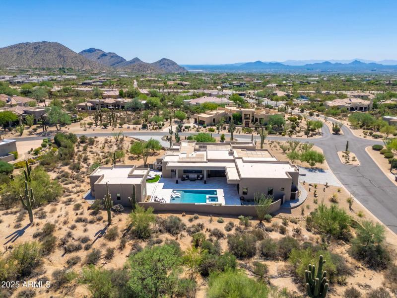 10160 E Saddle Horn Trl