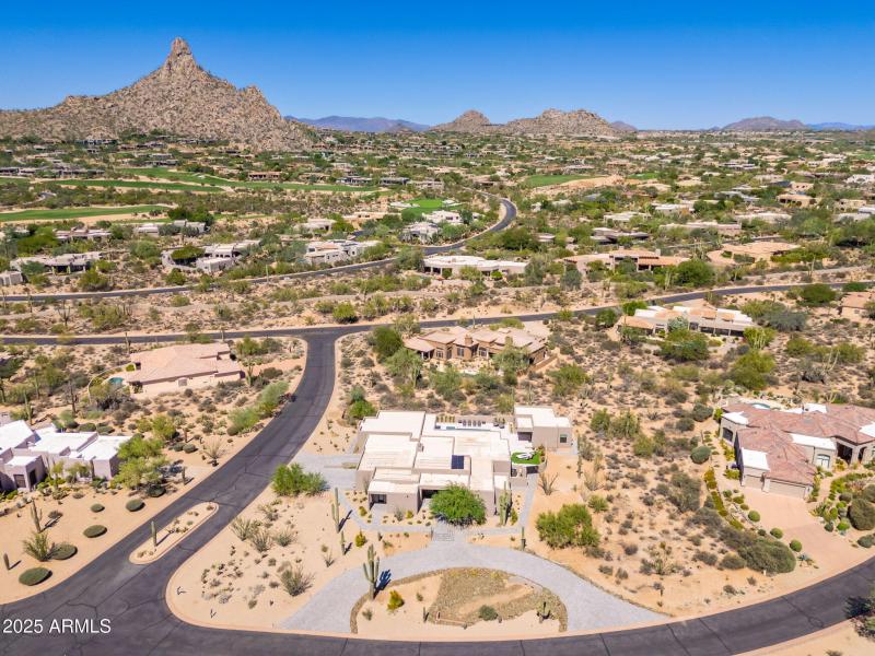 10160 E Saddle Horn Trl