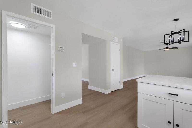 12-web-or-mls-4309-e-alta-mesa-ave