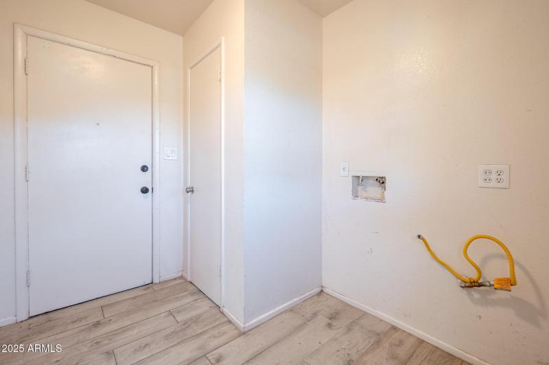 20250924_456-W-Jasper-Dr_16