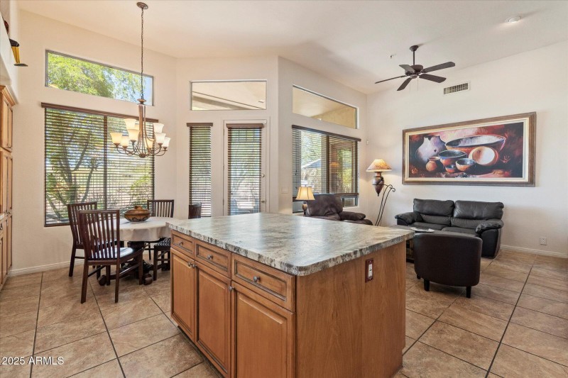 Tons of Natural LIghting