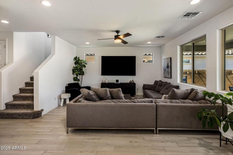 7-web-or-mls-D46A6655 copy