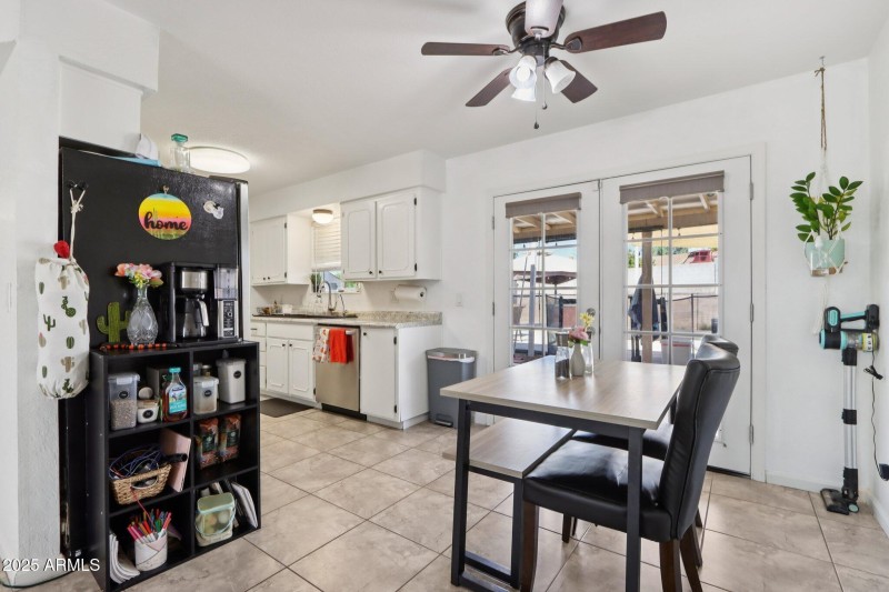 12-web-or-mls-E Duncan St-S2509-012