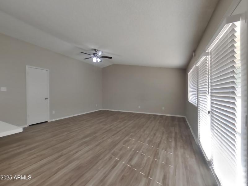 1_pc_RcU6TbUcQq_WY1DZYlA1T_other_room_uL