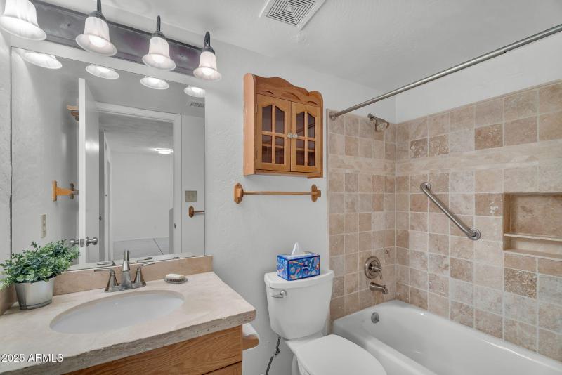 1138 E KALER DR, Phoenix