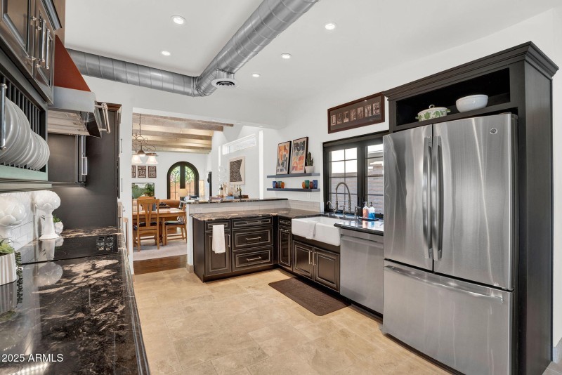 Bright & Open Kitchen