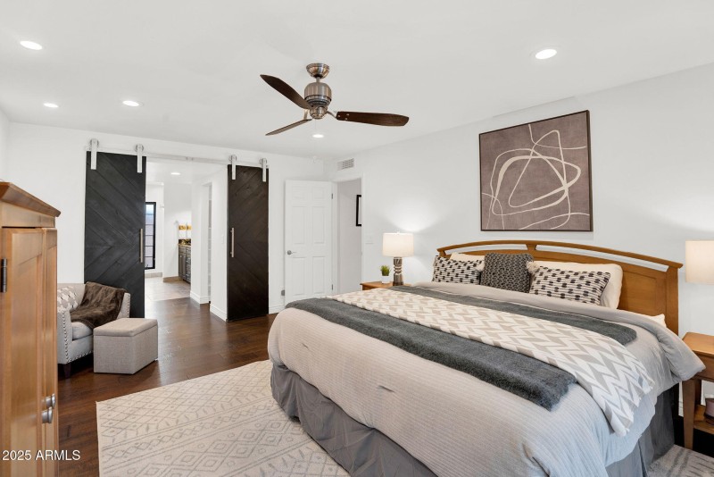 Luxurious Primary Suite