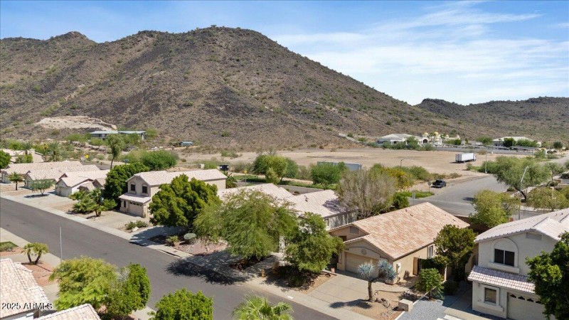 09-DJI_20250925115015_0447_D