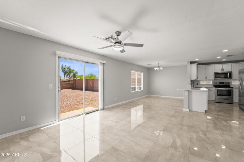 11215 W Heatherbrae Dr-09