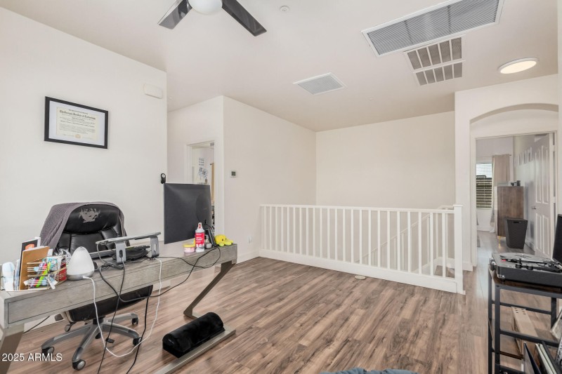 Upstairs Loft or Office