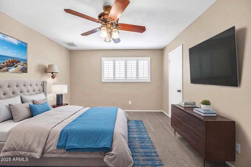 3821 W Danbury Dr Vs 2