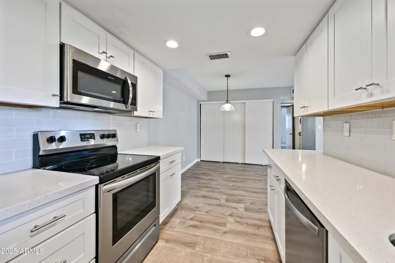 9-6480N82S210-ocupix