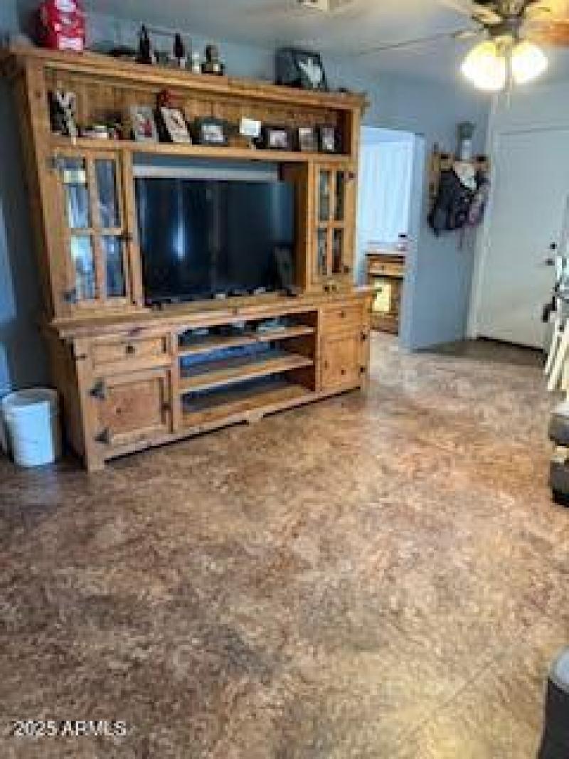 310 Fourth st living rm