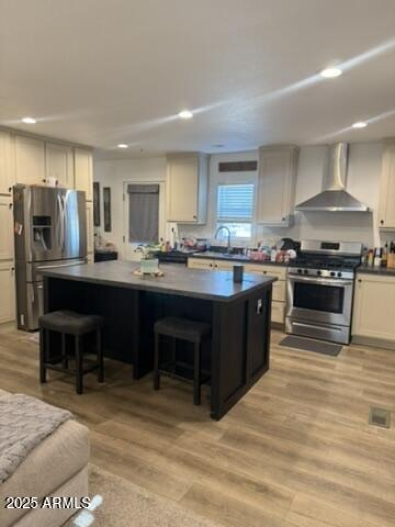 3FDE7CB4-F329-4091-AAC8-FBC63CBE3BDB_4_5