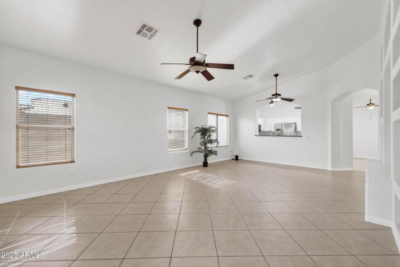 19_11016_W_Almeria19_mls