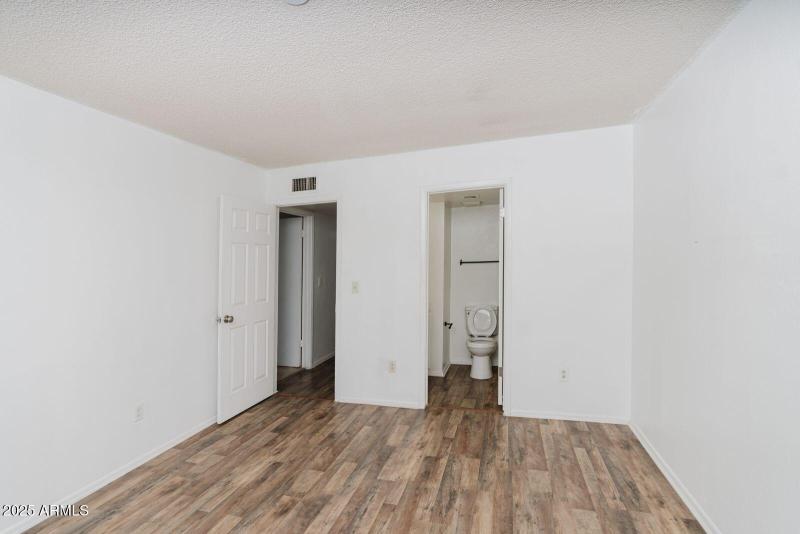 WhatsApp Image 2025-09-16 at 09.08.13 (1