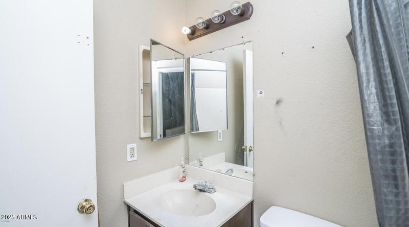 656476B6-726A-4E06-868D-68557223BDC0_1_2