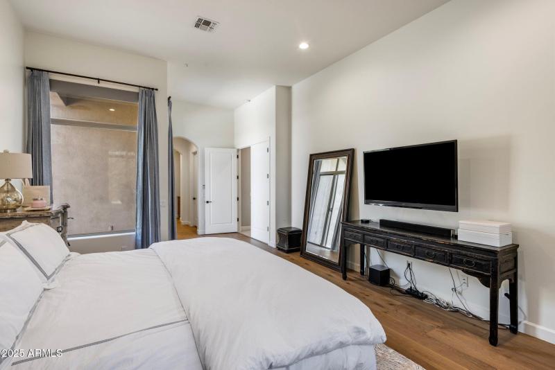 21-web-or-mls-D46A3449