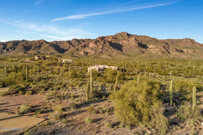 32_3750_South_Blackhawk_Road__032_mls