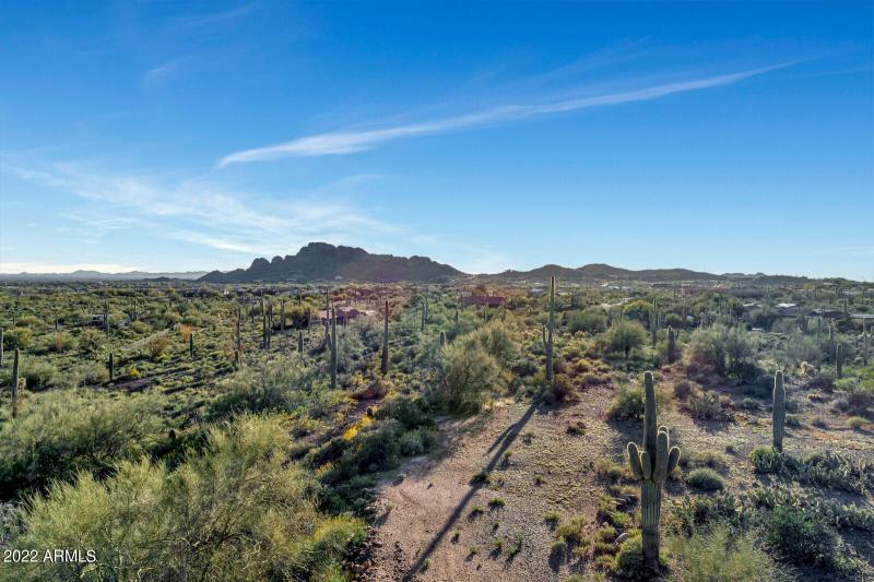 35_3750_South_Blackhawk_Road__035_mls