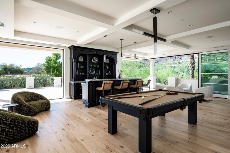 Bar/Game Room/Lounge