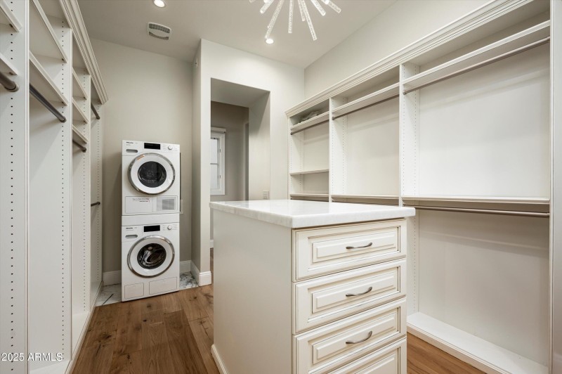 Primary Bedroom - Main Closet