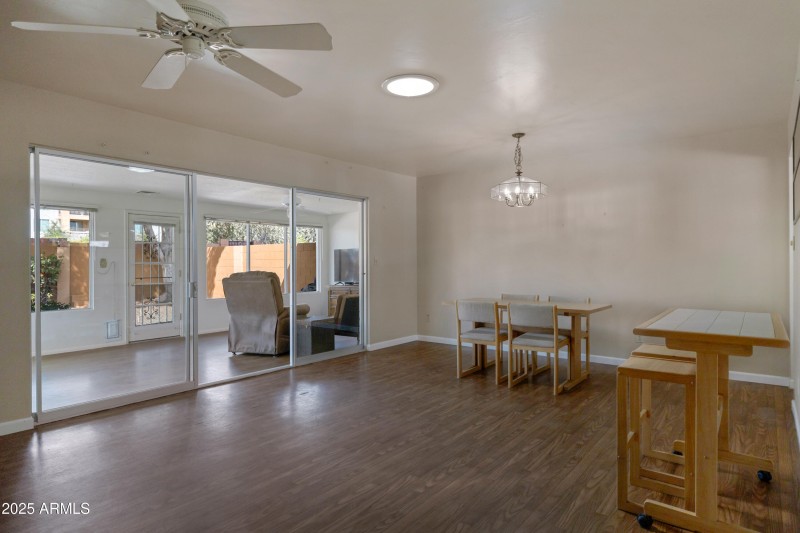 Enclosed AZ room expands livability.