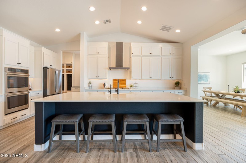 gorgeous gourmet kitchen