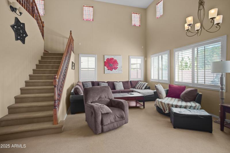 Family room/Dining room