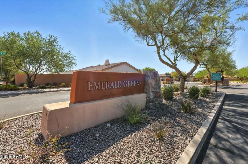 Gated Neighborhood of Emerald Greens
