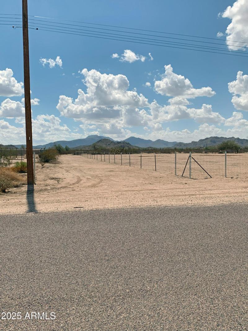 Nice Easement to NE Corner!