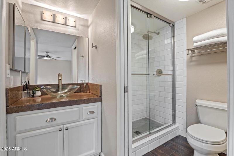 Secondary Ensuite Bathroom