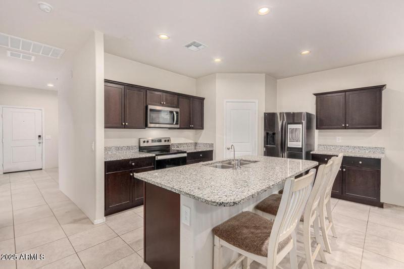 chef's kitchen with island