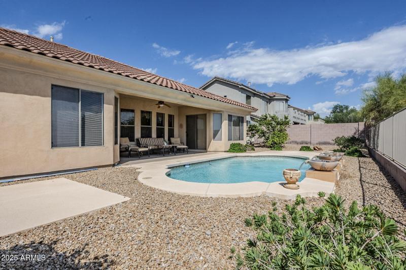 64-web-or-mls-Calle Del Sol-54