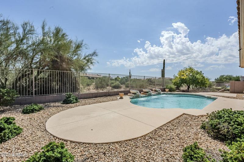 61-web-or-mls-Calle Del Sol-51