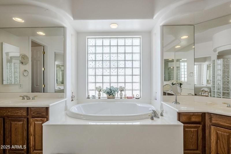 46-web-or-mls-Calle Del Sol-36