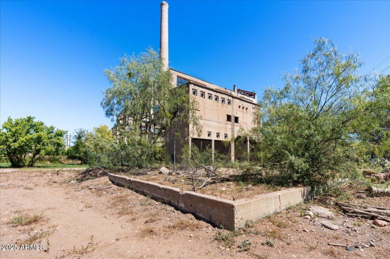 31-Historic Building