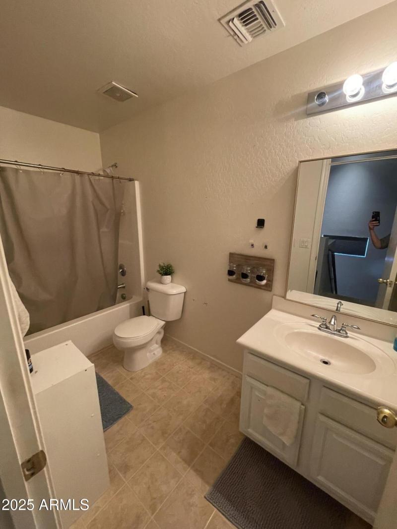 2nd Full Bath Upstairs