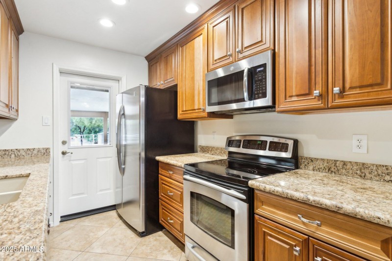 62-web-or-mls-5315-e-thunderbird-rd