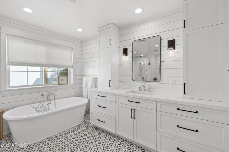 Separate Soaking Tub