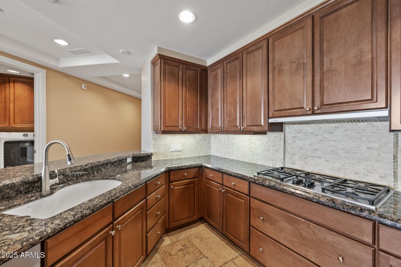 2211 E Camelback Rd - 258