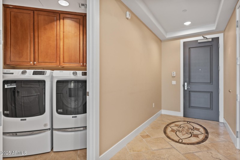 2211 E Camelback Rd - 268