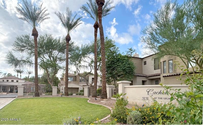 29 Entrance Monument