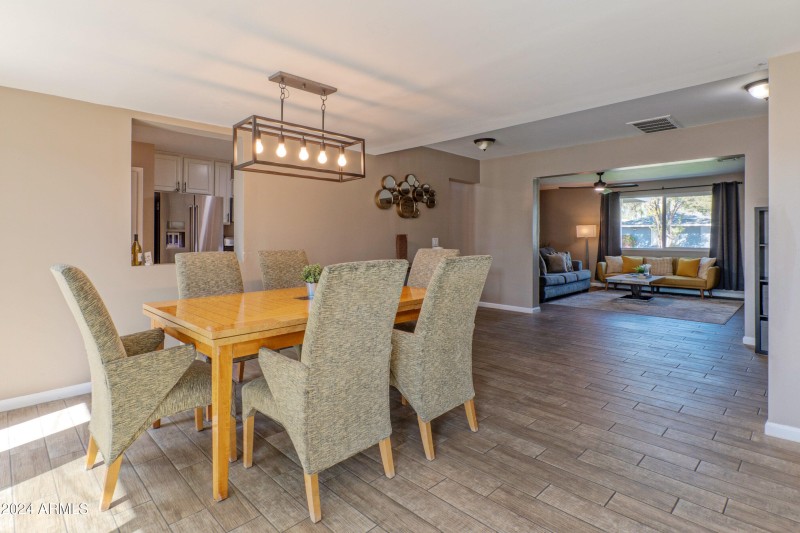 1749 East Medlock Drive-print-010-003-di