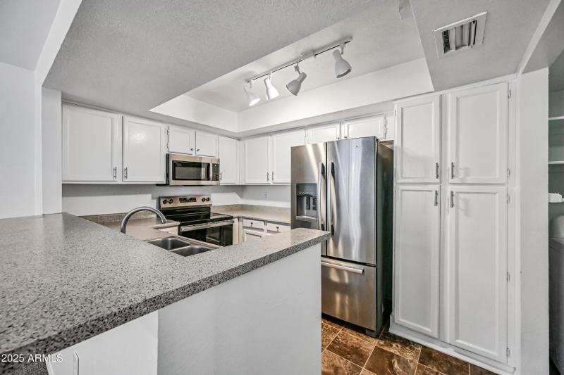 11-1331WBR219-ocupix