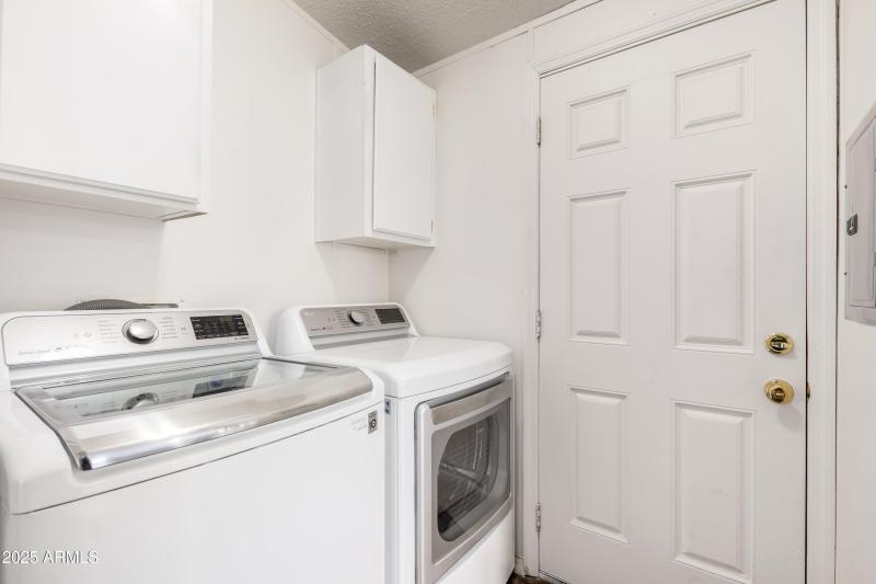 Entrance / Laundry Room